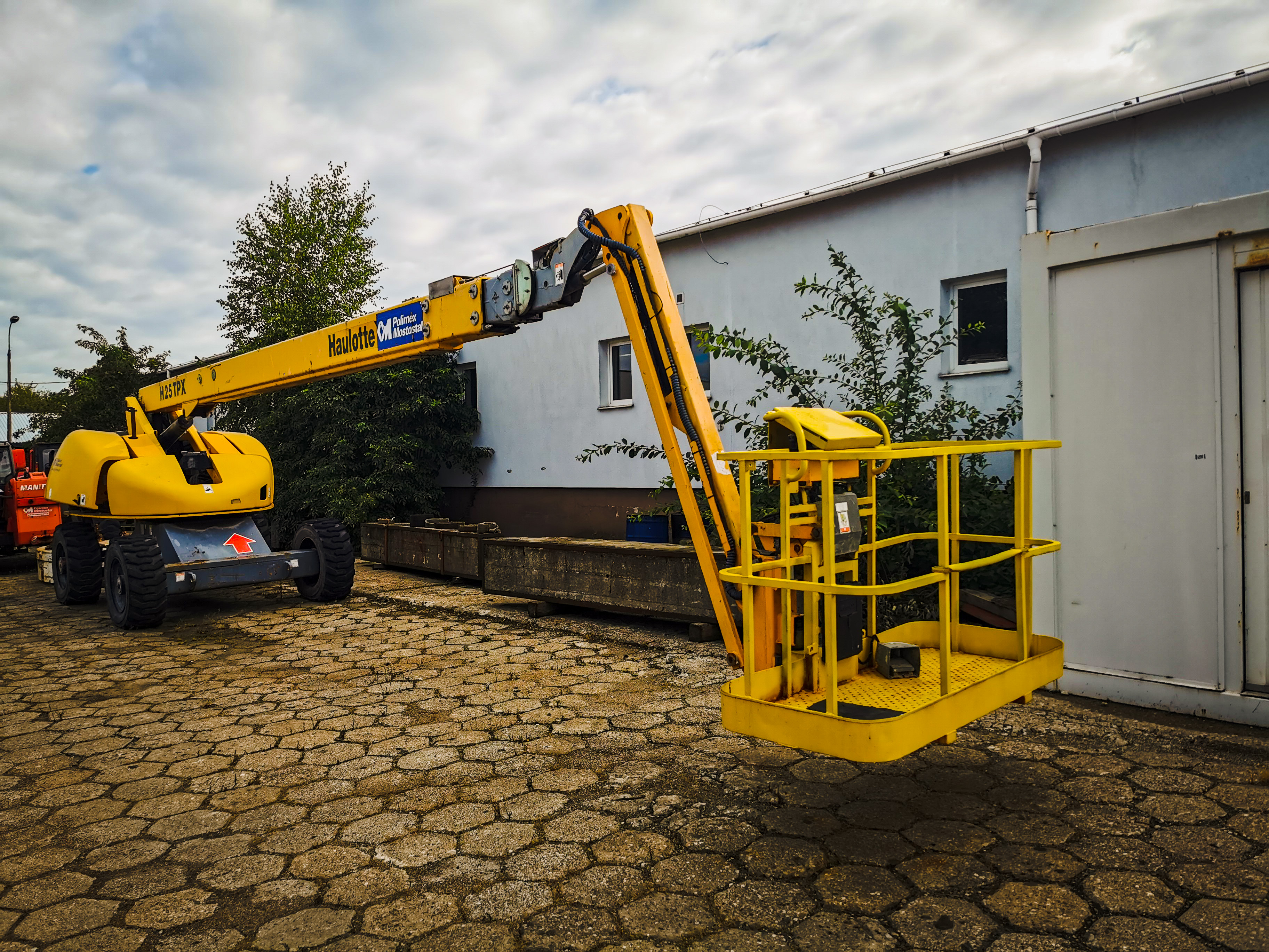 Podnośnik teleskopowy Houlutte H25TPX