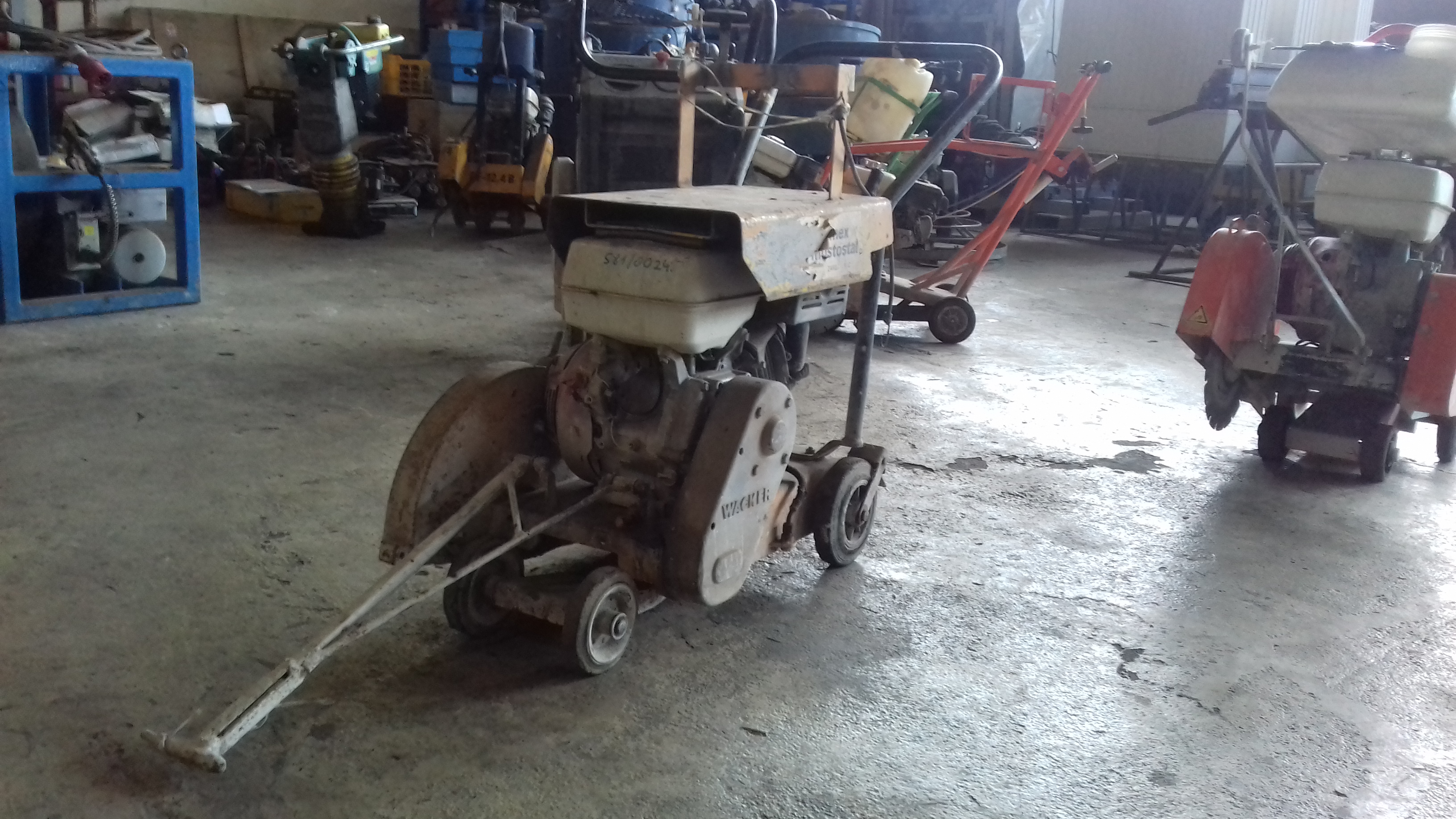 15.	Przecinarka do betonu Wacker BFS100 numer inwentarzowy IN/1/581/00002